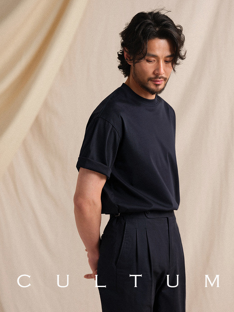 CULTUM cotton tee, smooth silky fabric detail