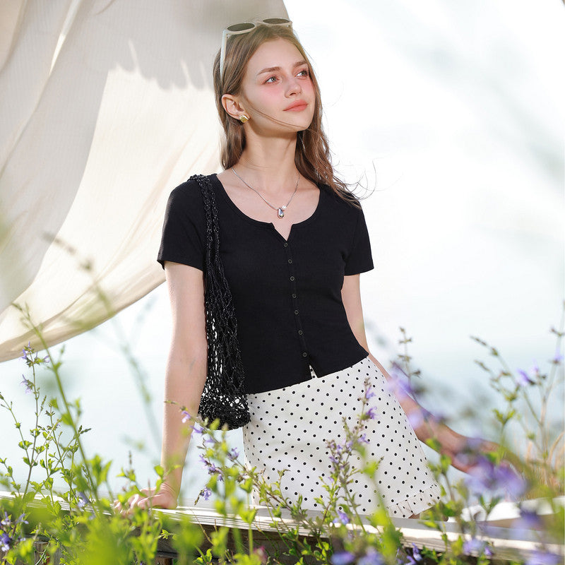 SANCAI short-sleeve slim-fit pullover, styled on model
